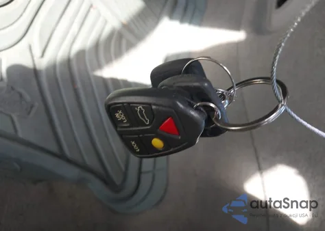 2003 Volvo Xc90 z USA, uszkodzony, nr VIN Y01CM91H231017689